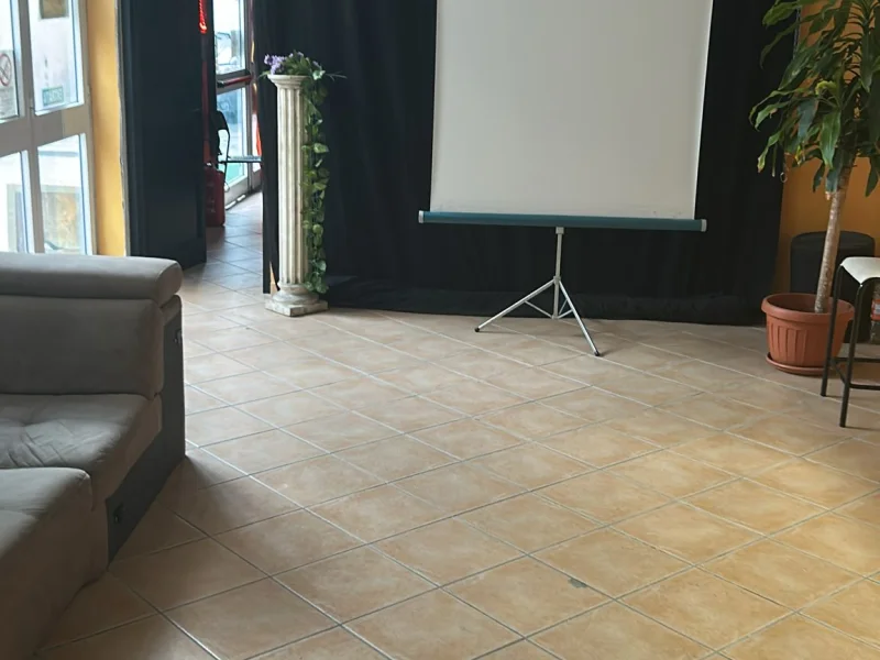 Laboratorio Fotografico - Uffici Privati disponibile per prenotazione