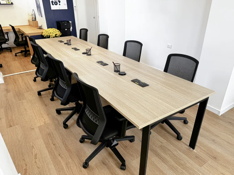 Scrivania dedicata - Coworking disponibile per prenotazione