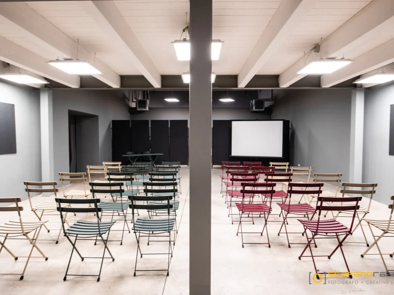 Spazio 1 - Sala Riunione disponibile per prenotazione