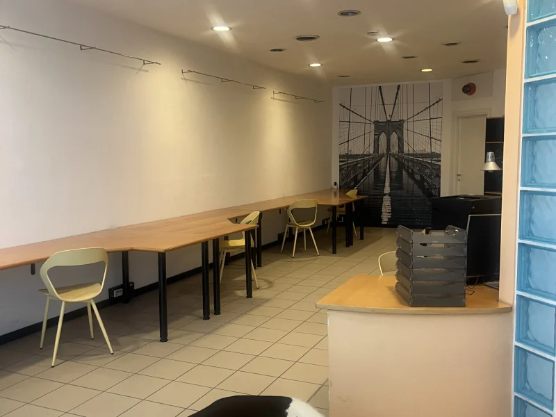 Scrivanie in Coworking Autonome - Coworking disponibile per prenotazione