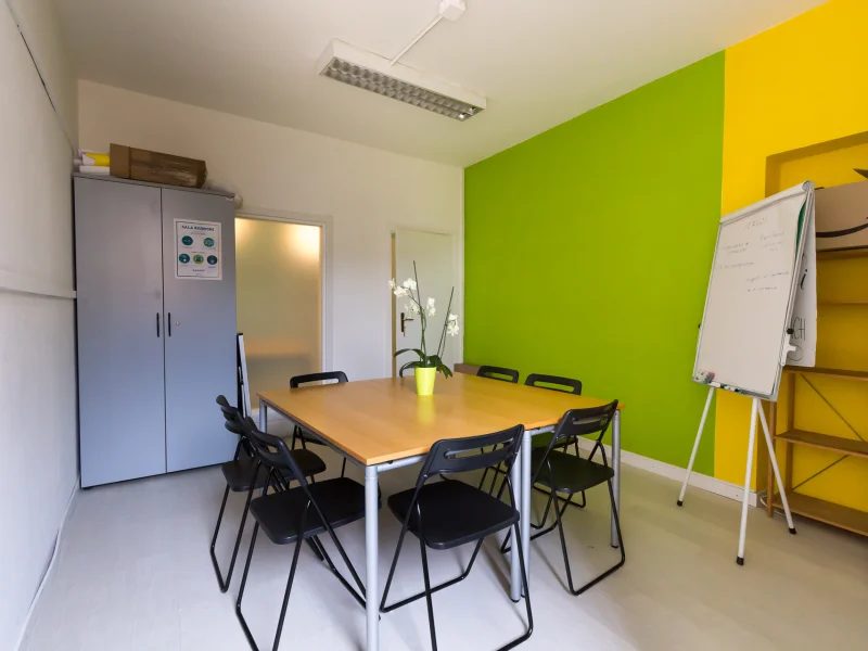 Sala riunioni Sloworking 1 - Sala Riunione disponibile per prenotazione