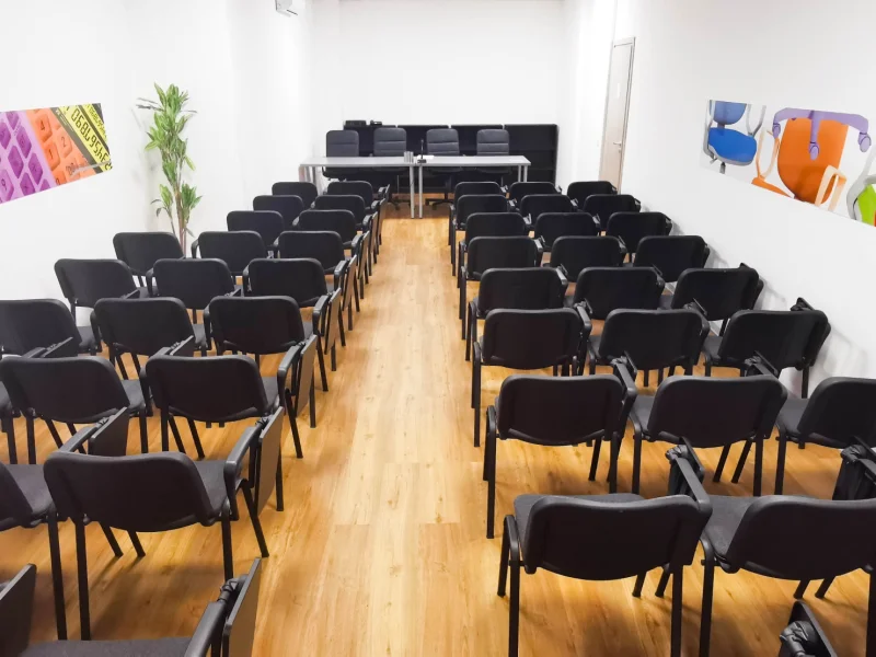Sala Meeting - Sala Conferenze disponibile per prenotazione