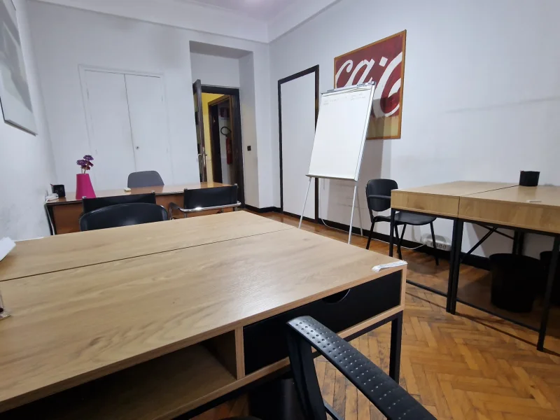 SCRIVANIA IN STANZA CONDIVISA - Foto 3