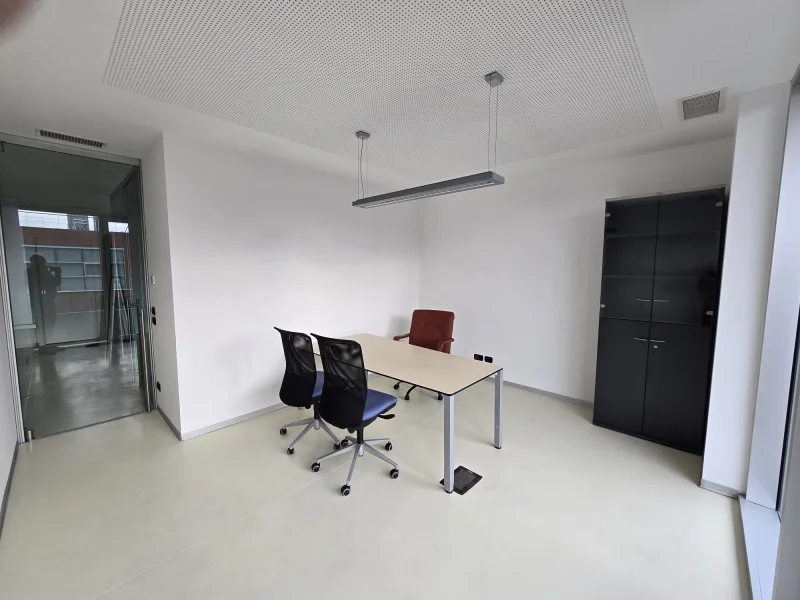 Ufficio 3 - Uffici Privati disponibile per prenotazione