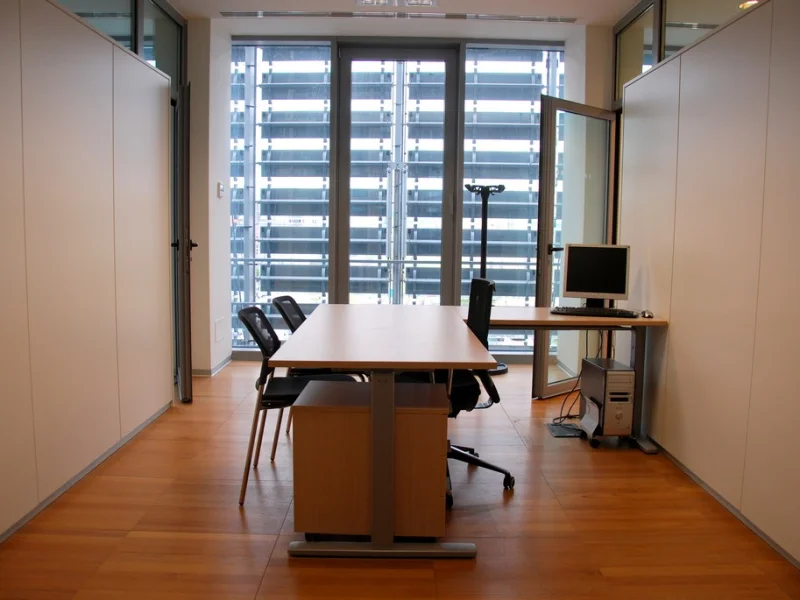Ufficio arredato piccolo - Uffici Privati
