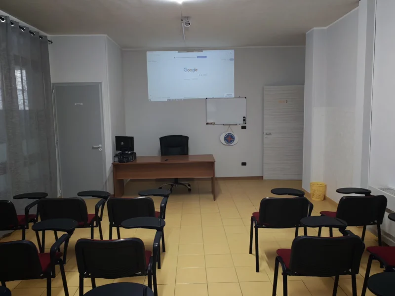 Sala 2 - Sala Corsi disponibile per prenotazione