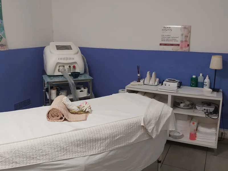 Cabina professionale a Livorno - Foto 3