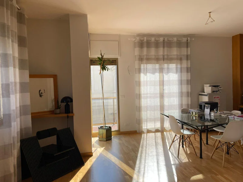 TAVOLO RIUNIONI - Sala Riunione disponibile per prenotazione