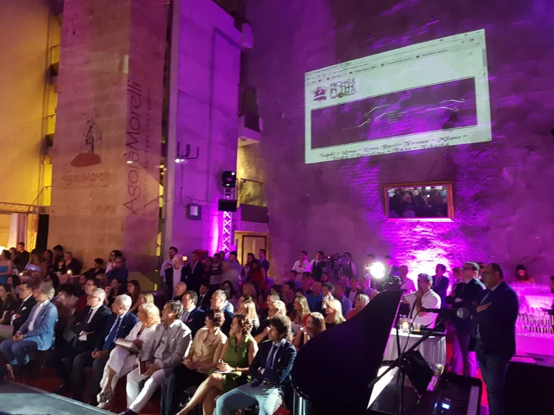 AGORA' MORELLI - Sala Conferenze disponibile per prenotazione