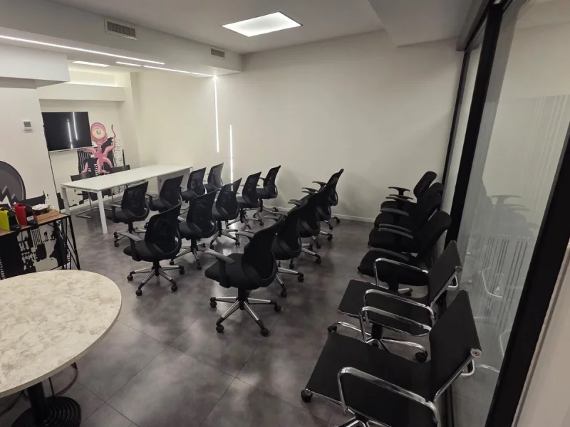 sala corsi - Sala Conferenze disponibile per prenotazione