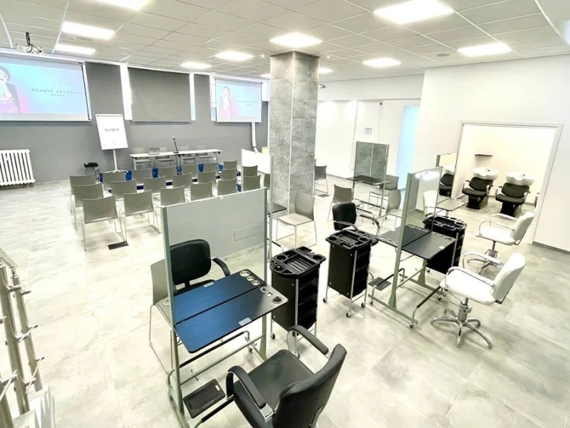 Sala Cosmo - Sala Conferenze disponibile per prenotazione