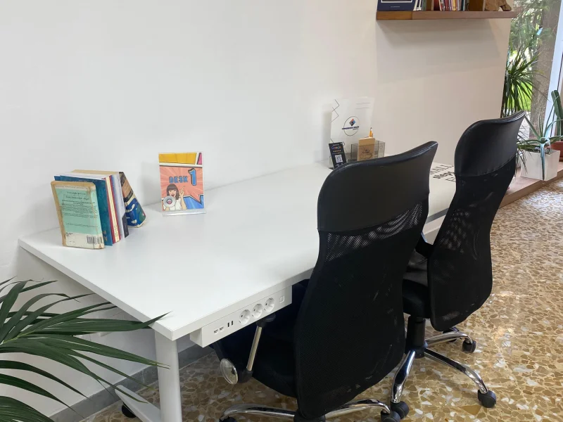 Scrivania 1 - Coworking disponibile per prenotazione
