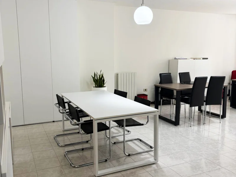 Tavolo riunioni - Sala Riunione