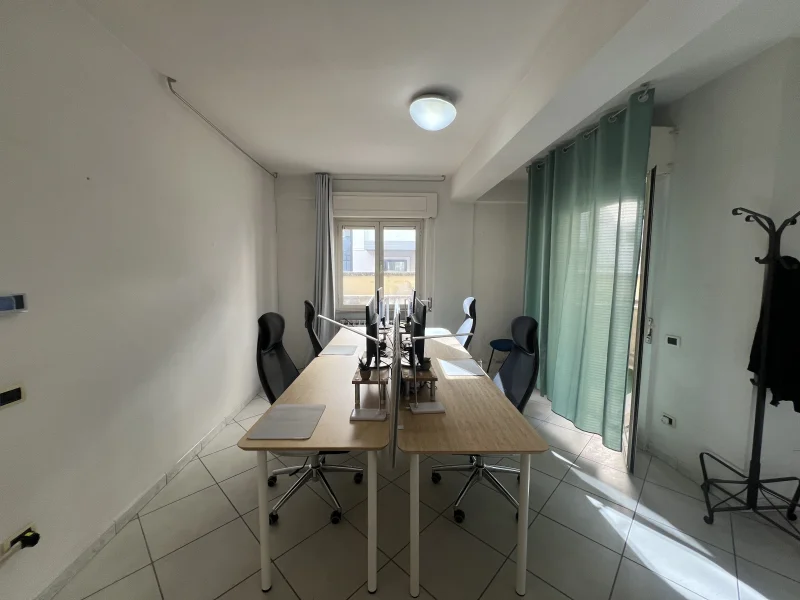 Stanza Coworking - Coworking disponibile per prenotazione