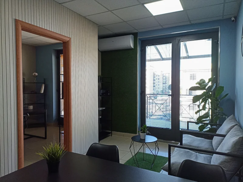 Postazione in open space - Coworking disponibile per prenotazione