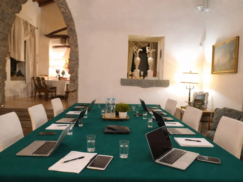 Sala - Sala Conferenze disponibile per prenotazione