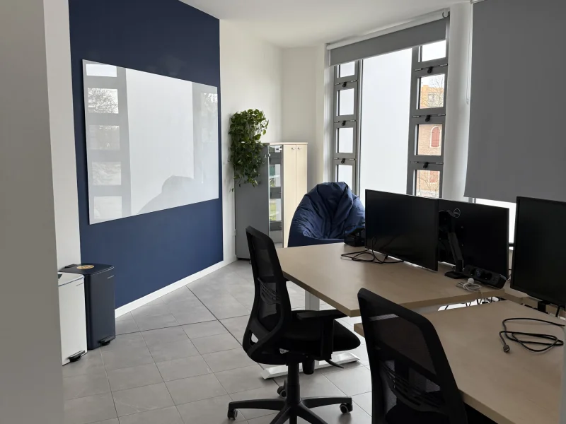 4 Postazioni - Coworking disponibile per prenotazione