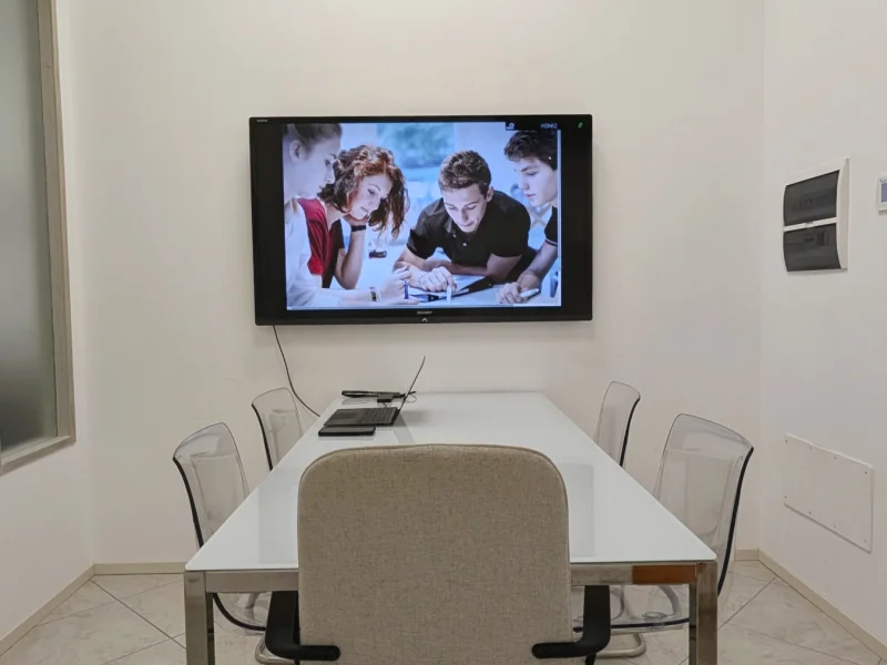 Sala Riunione - Sala Riunione disponibile per prenotazione