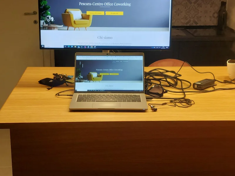 Postazione - Coworking disponibile per prenotazione