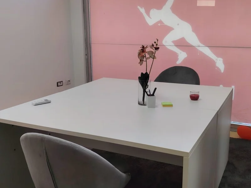 Spazio condiviso - Coworking disponibile per prenotazione