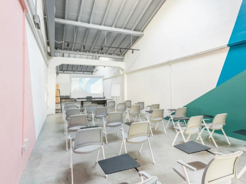 Sala Corsi - Sala Conferenze disponibile per prenotazione