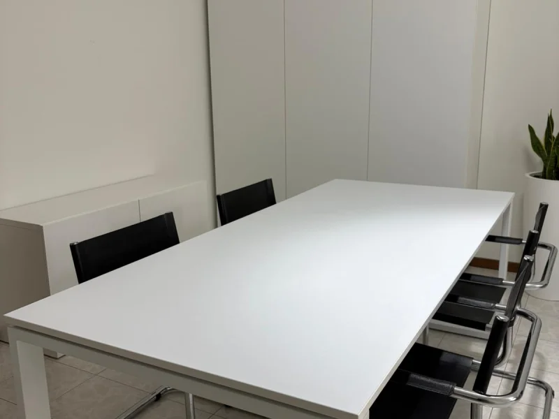 Tavolo riunioni a Alzano Lombardo - Foto 5