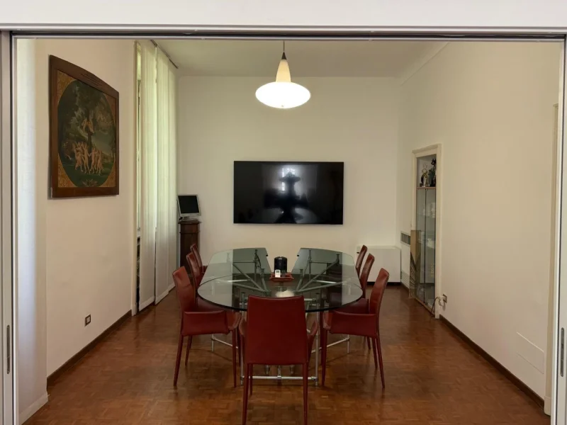 Sala Riunioni/Presentazioni - Sala Riunione disponibile per prenotazione