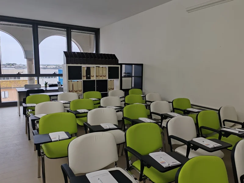 Sala 1 - Sala Riunione disponibile per prenotazione