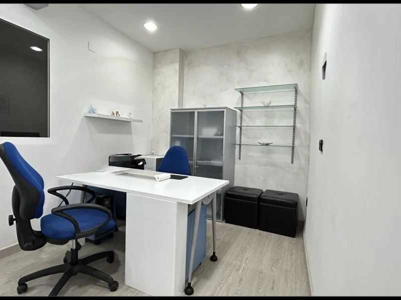 Stanza Uno - Uffici Privati disponibile per prenotazione