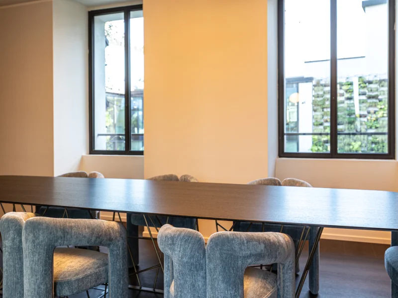 Lounge con camino “Scala” a Milano - Foto 4