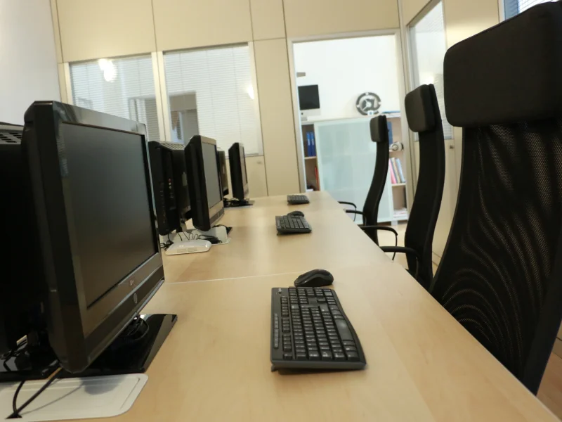 Postazione in sala condivisa - Coworking disponibile per prenotazione