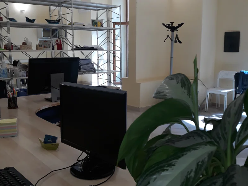 Molo Desk Daily a Brindisi - Foto 2
