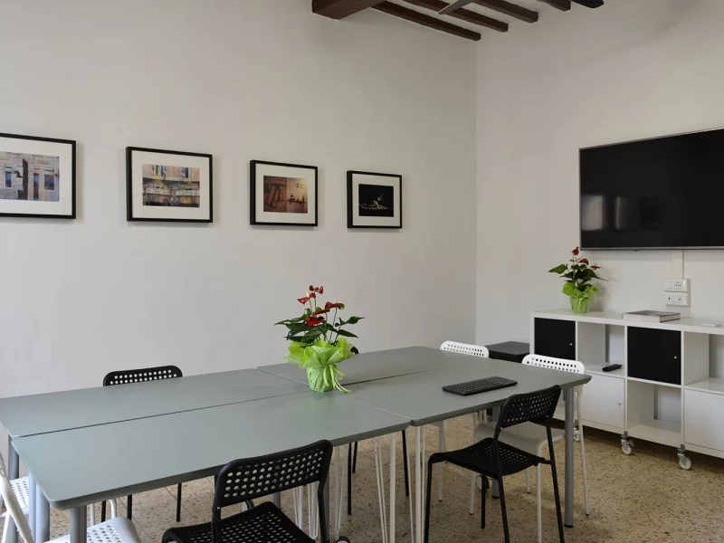 Sala Riunioni - Sala Riunione disponibile per prenotazione