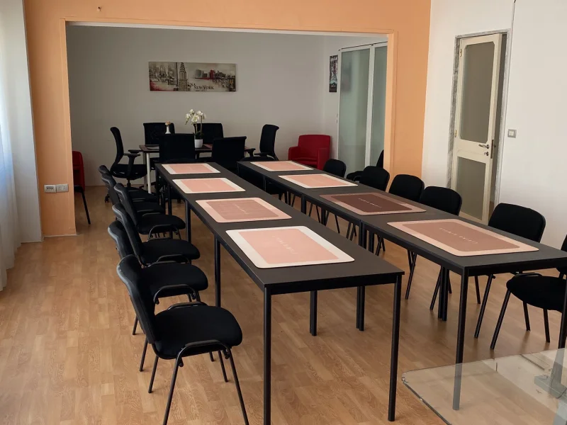 Corsi&Corsi - Sala Riunione disponibile per prenotazione