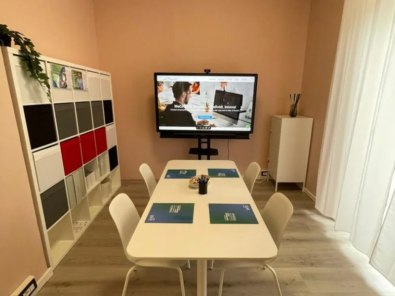 Ufficio Grande - Ufficio disponibile per prenotazione