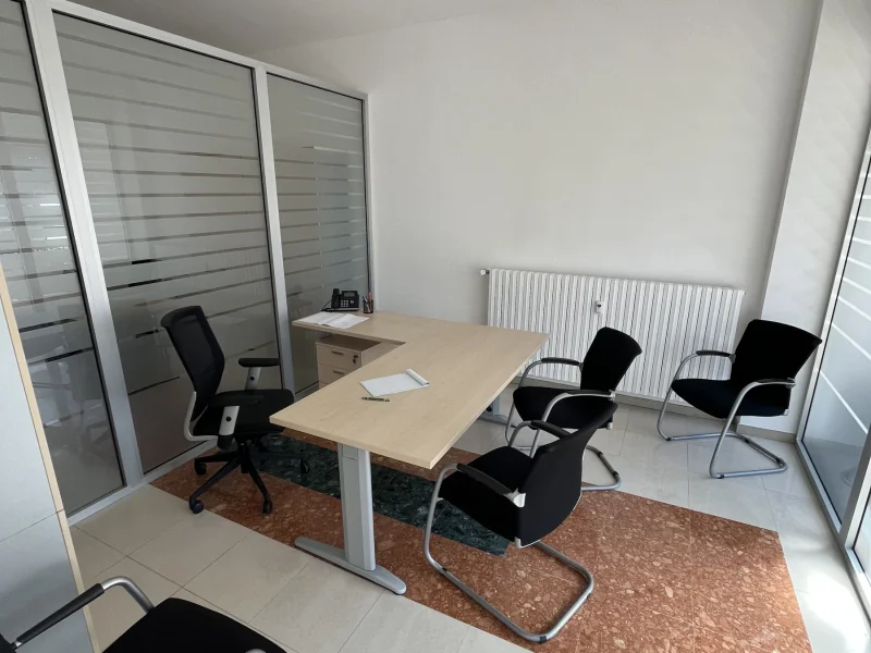 Postazione 3 - Uffici Privati disponibile per prenotazione