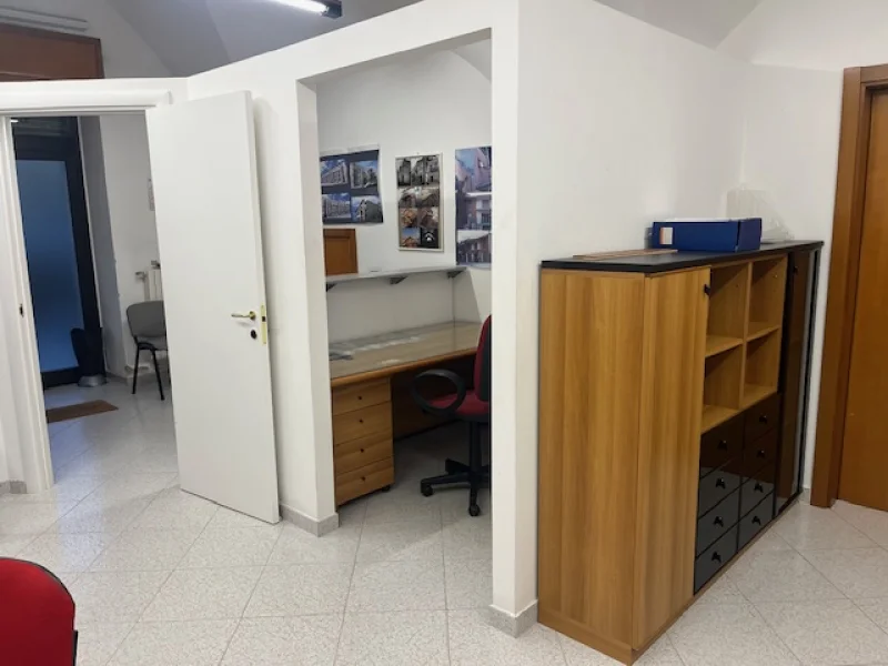 Postazione in open space 2 - Foto 4