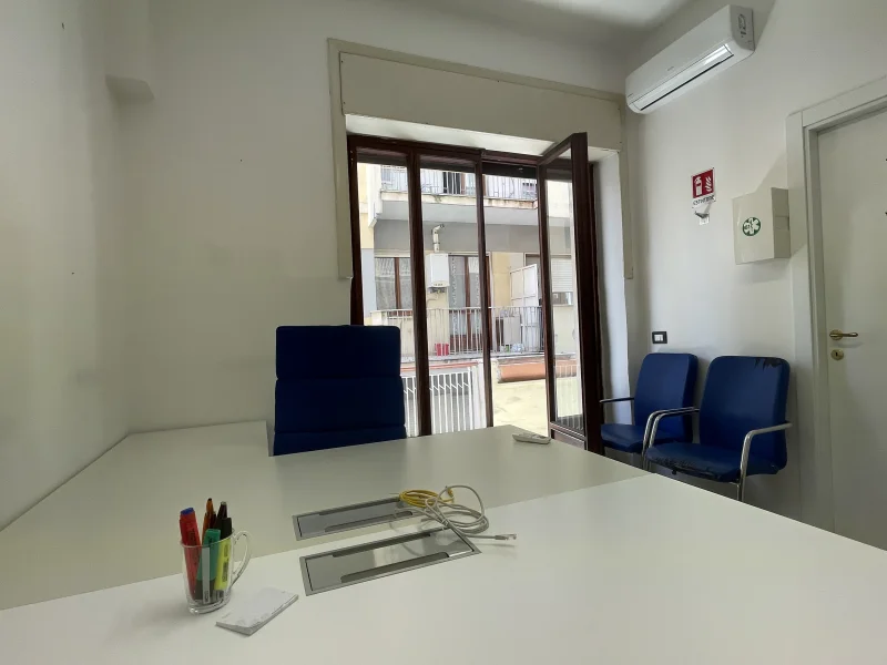 Postazione di lavoro a Salerno - Foto 5