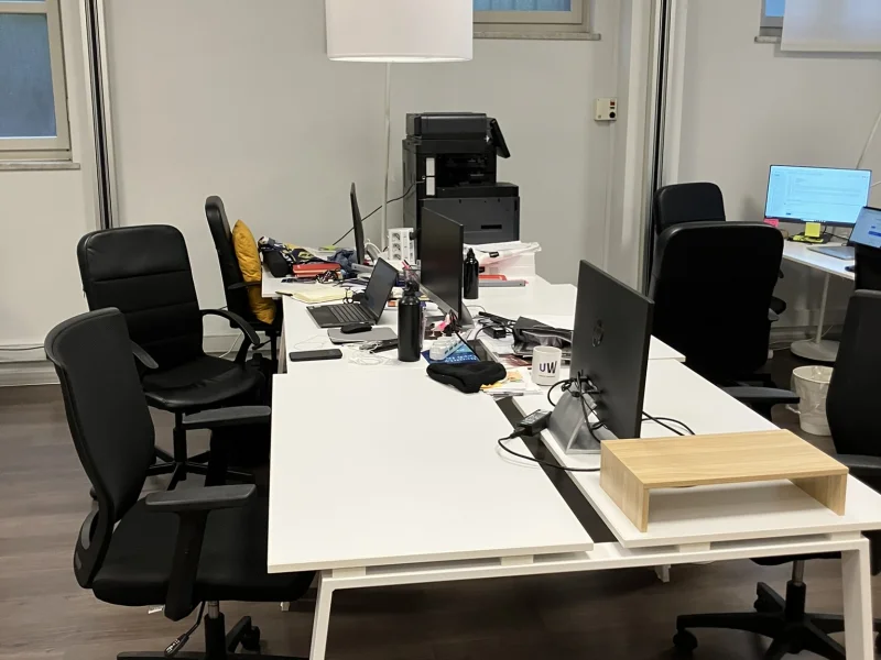 Stanza 12 postazioni - Uffici Privati disponibile per prenotazione