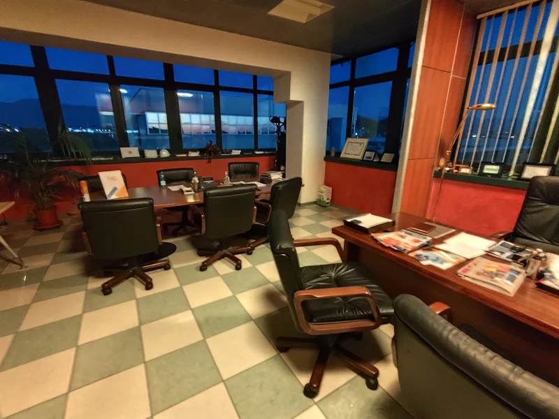 Ufficio stanza tipo 1 - Uffici Privati disponibile per prenotazione