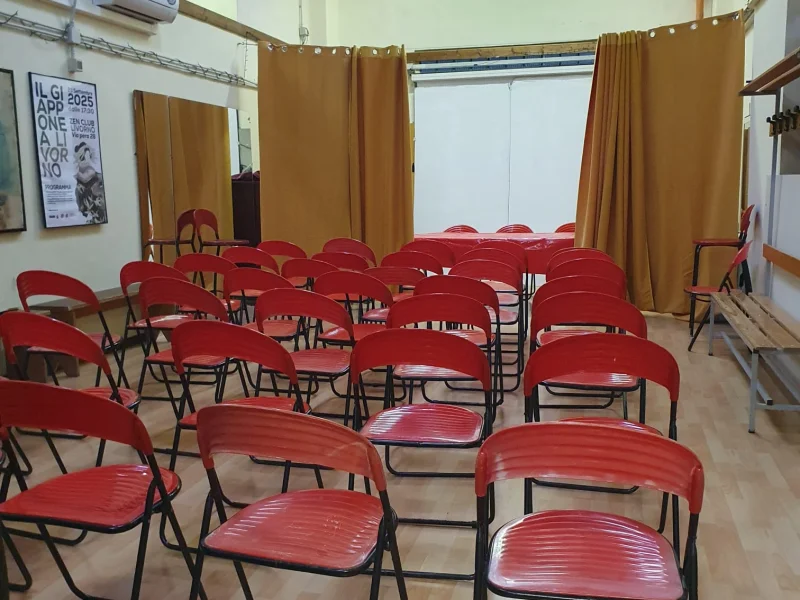 Sala Riunione - Sala Riunione disponibile per prenotazione