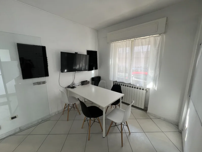 Sala Riunione - Sala Riunione disponibile per prenotazione