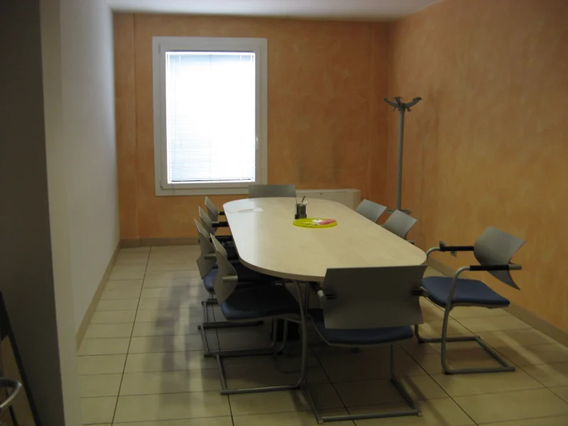 Sala Meeting Arancio - Sala Riunione disponibile per prenotazione