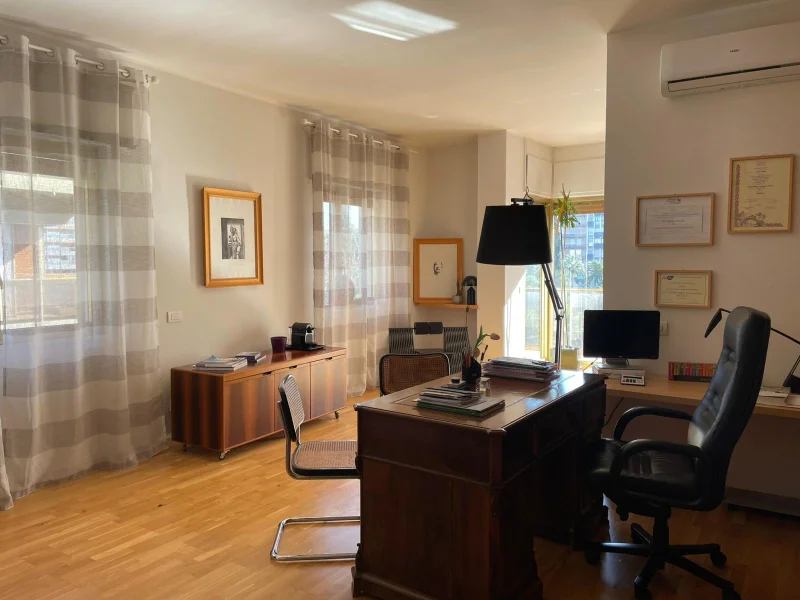 POSTAZIONE PC - Postazione disponibile per prenotazione