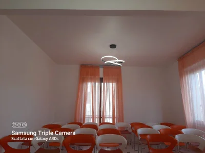 Sala arancione a Genova