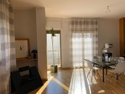 TAVOLO RIUNIONI a Bari