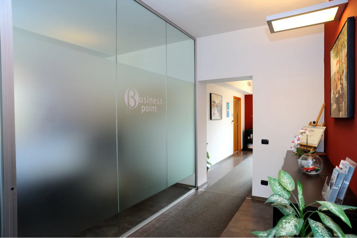 BUSINESS POINT COMO