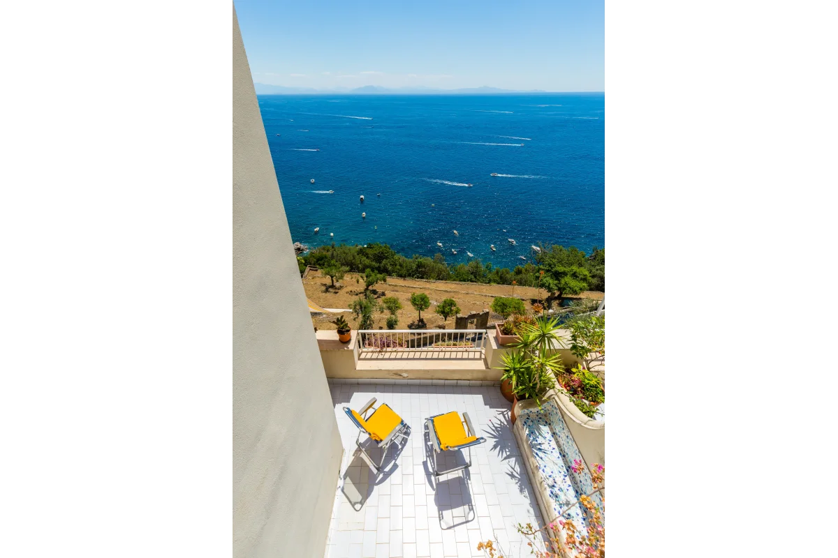 Ufficio con terrazza a strapiombo sul mare — foto 13
