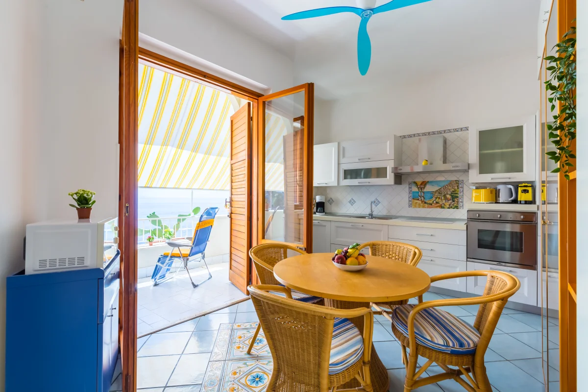 Ufficio con terrazza a strapiombo sul mare — foto 3