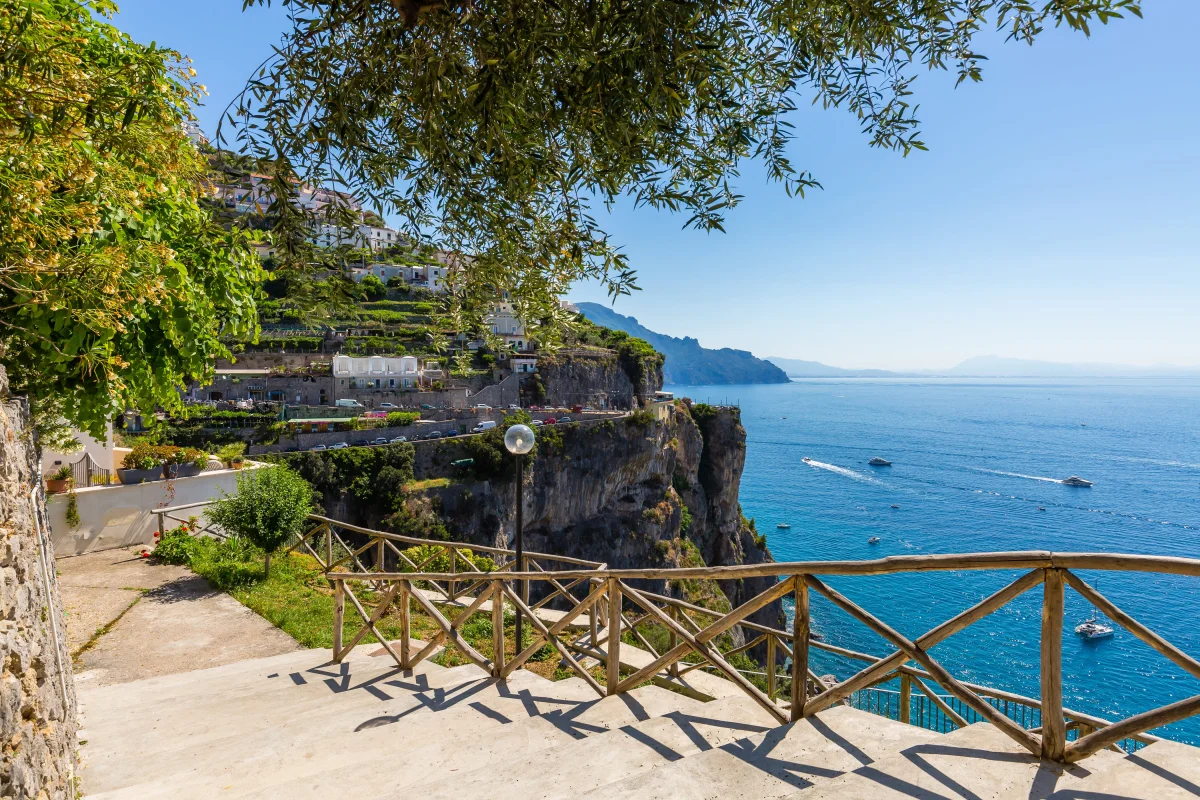 Ufficio con terrazza a strapiombo sul mare — foto 16